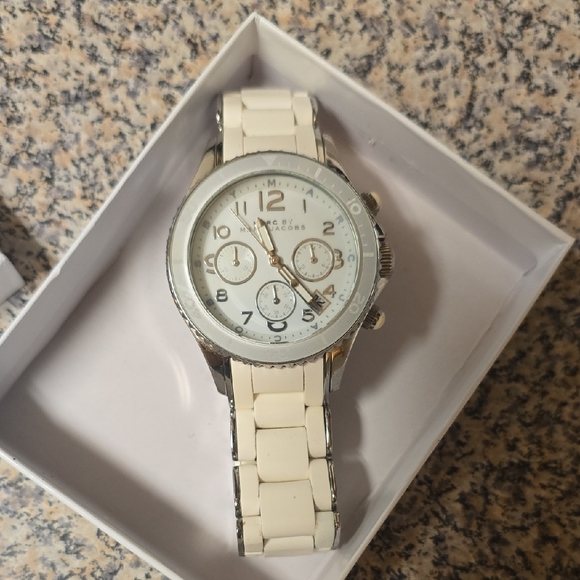 Marc by Marc Jacobs Ivory Chronograph Watch Amazing Condition Working